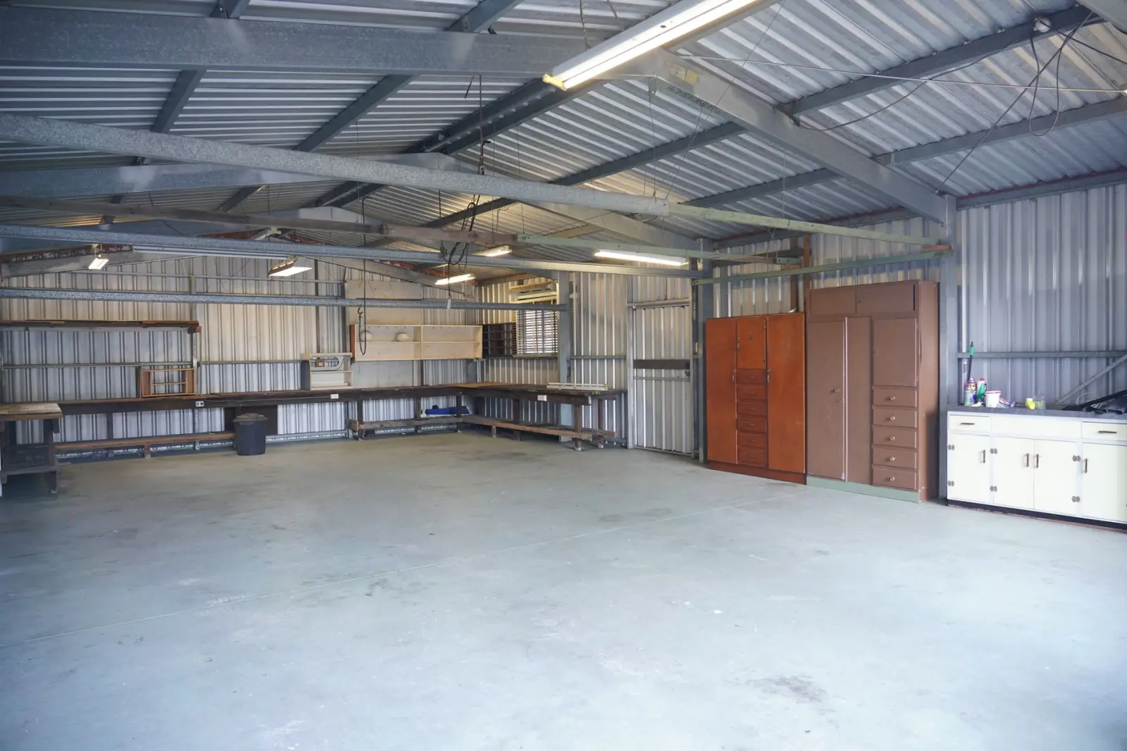 东莞首饰加工市场主流镶嵌工艺对比：爪镶与包镶的适用场景分析