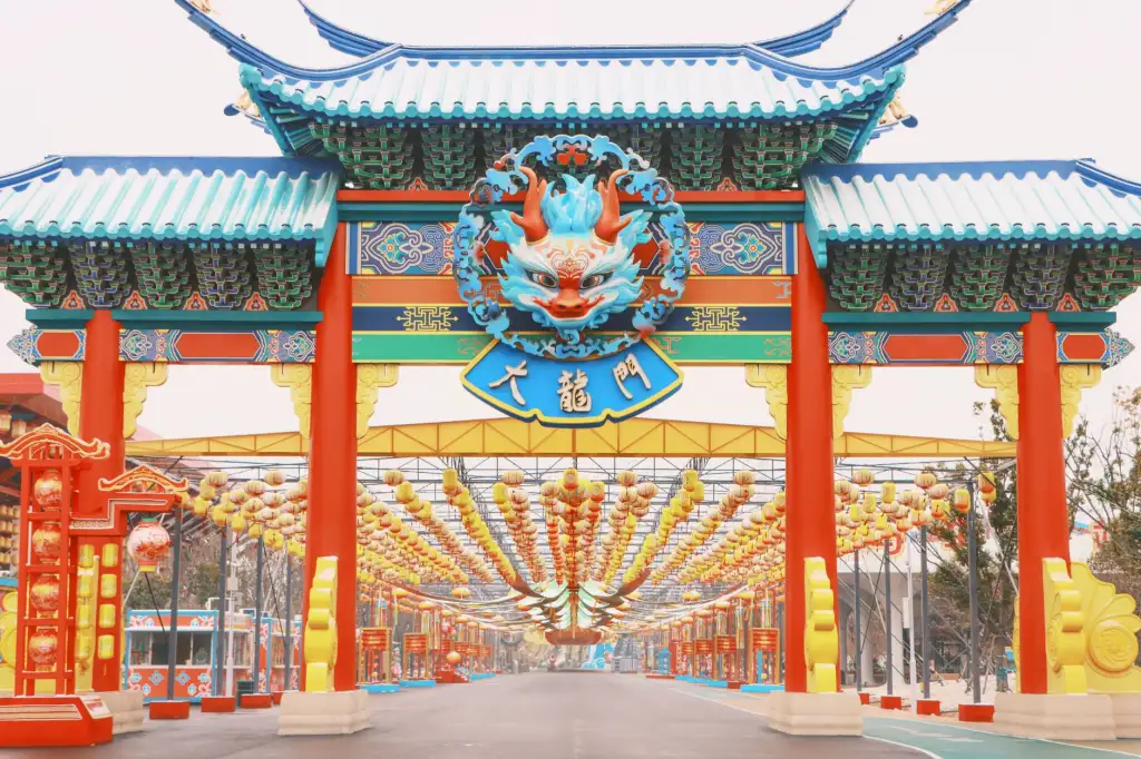 东莞首饰加工市场主流镶嵌工艺对比：爪镶与包镶的适用场景分析