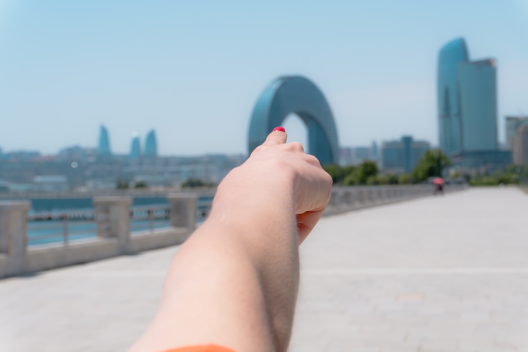 东莞首饰加工选购指南：如何根据材质选择镶嵌工艺